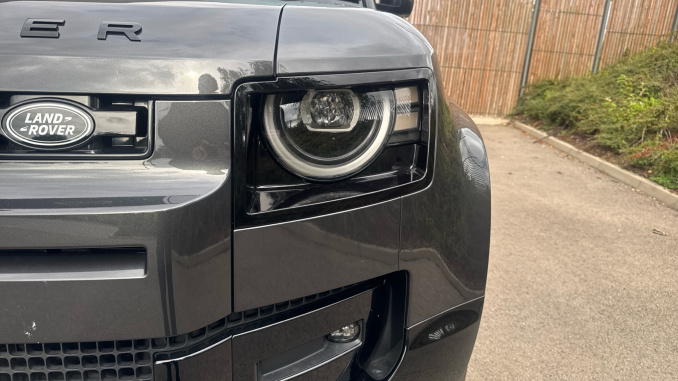 Land Rover Defender 3.0 D250 X-Dynamic SE 90 3dr Auto Diesel Estate - Image 34